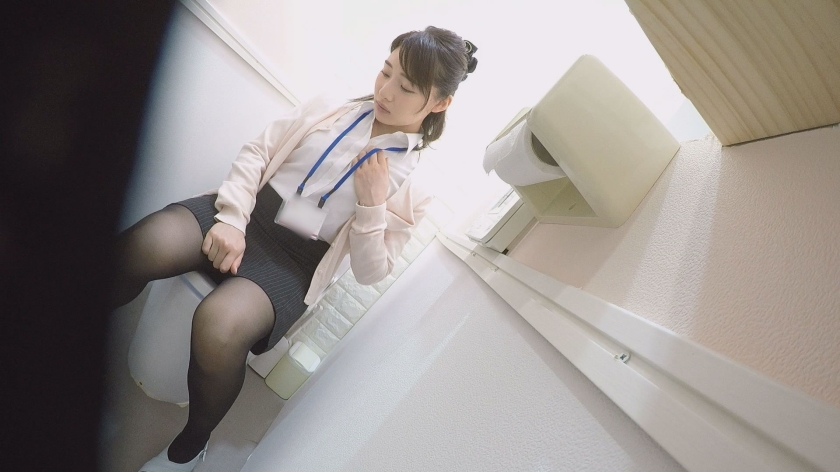 オフィスビル 女子トイレ放尿OL盗撮オナニー  パッケージ