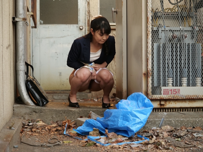 放尿を見られた女性教員の生まれて初めてのイキっぱなしSEX 大浦真奈美 星あめり 皆野あい  パッケージ