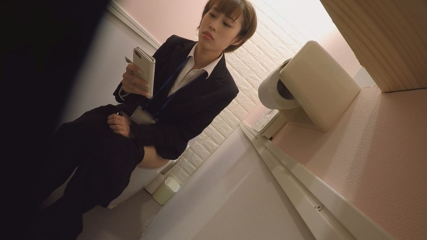 オフィスビル 女子トイレ放尿OL盗撮オナニー  パッケージ