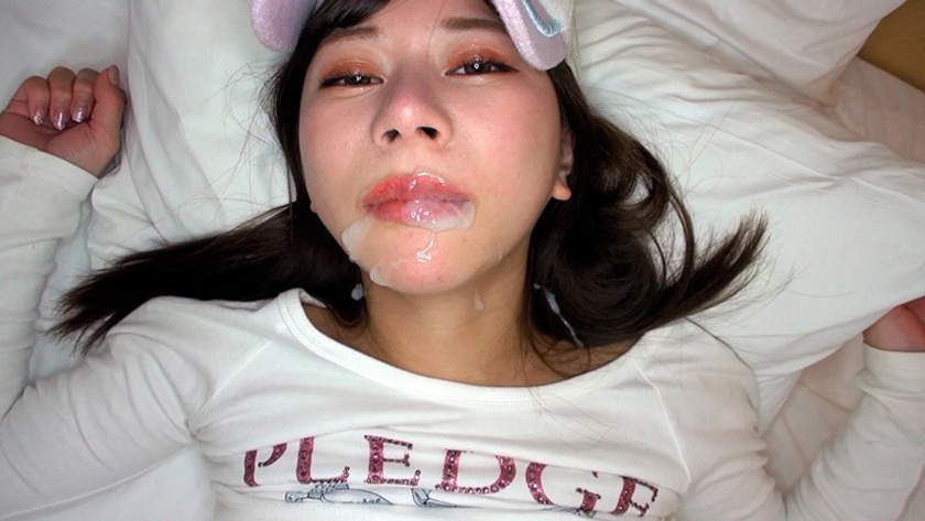 実家がお金持ちで超性格いいセレブJD おじさんたちを射精させる変態撮影会に参加してしまう。 悠月リアナ  パッケージ