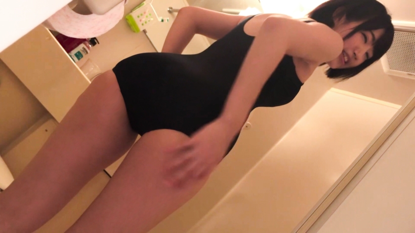 【個人撮影/中出し】「撮るよッて何ぃッ(〃ﾉωﾉ」カメラを向けられ照れながらもノリ良くピース☆清楚な見た目の女子〇生とコスプレ撮影を決行ww  パッケージ