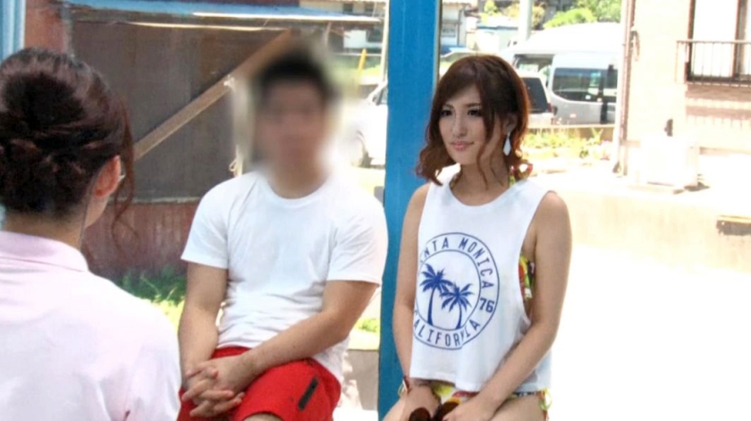 マジックミラー号 ビーチで見つけた激カワビキニギャルの日焼けで火照った美尻をキワキワオイルマッサージ！感度が上がったトロトロま○こは何度も失禁、彼氏の目の前で何度も快楽オチ！！  パッケージ