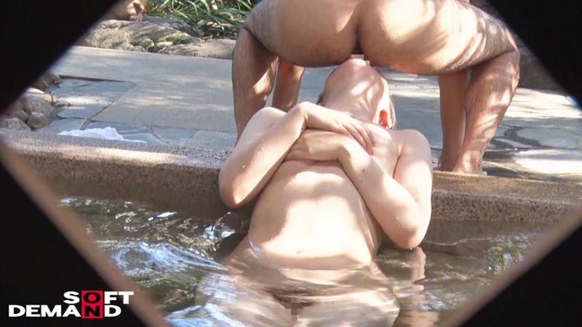 石和温泉で見つけた女子旅お嬢さん タオル一枚男湯入ってみませんか？58 ごっくん！アナル舐め！湯あたりご注意ミッション連発&ボーナストライ《風呂場でおしっこ》！旅の思い出に美肌効果グンバツ？！な他人ち○ぽ混浴人生初入湯8名  パッケージ