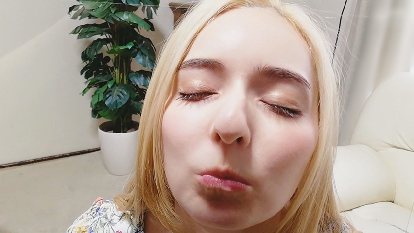 金髪ハーフ美女のいやらしいセックス指導 逸材発掘 Mia  パッケージ